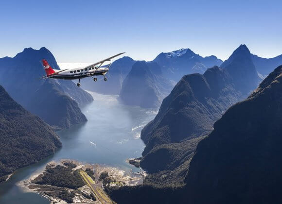 milford-sound-scenic-flights